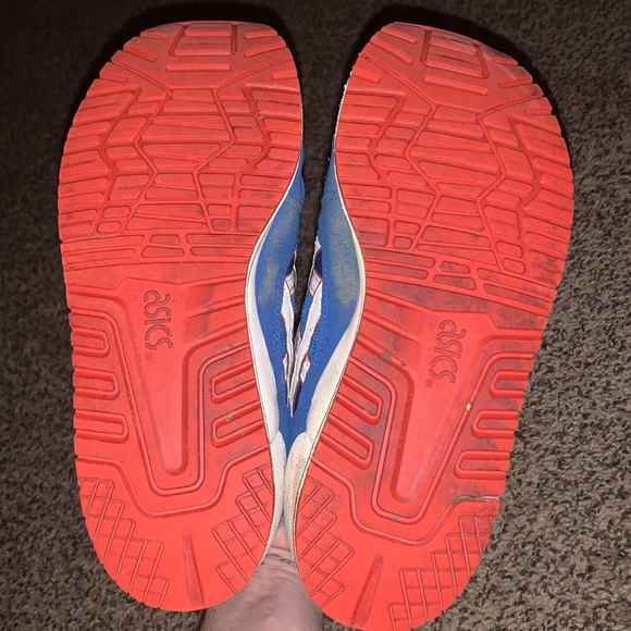 ASICS - Picture 5 of 5